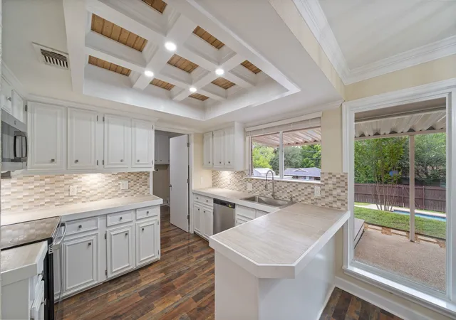 Photo 4 of Single family home for sale at 110 Linda Ln, Athens, TX 75751 | MLS# 21303626 | Listing updated on 2026-08-02