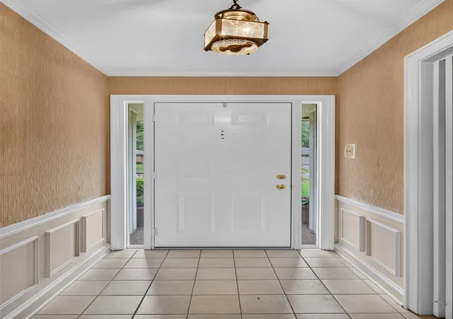 Photo 3 of Single family home for sale at 7605 Old Spanish Trl, Shreveport, LA 71105 | MLS# 21298336 | Listing updated on 2026-09-13
