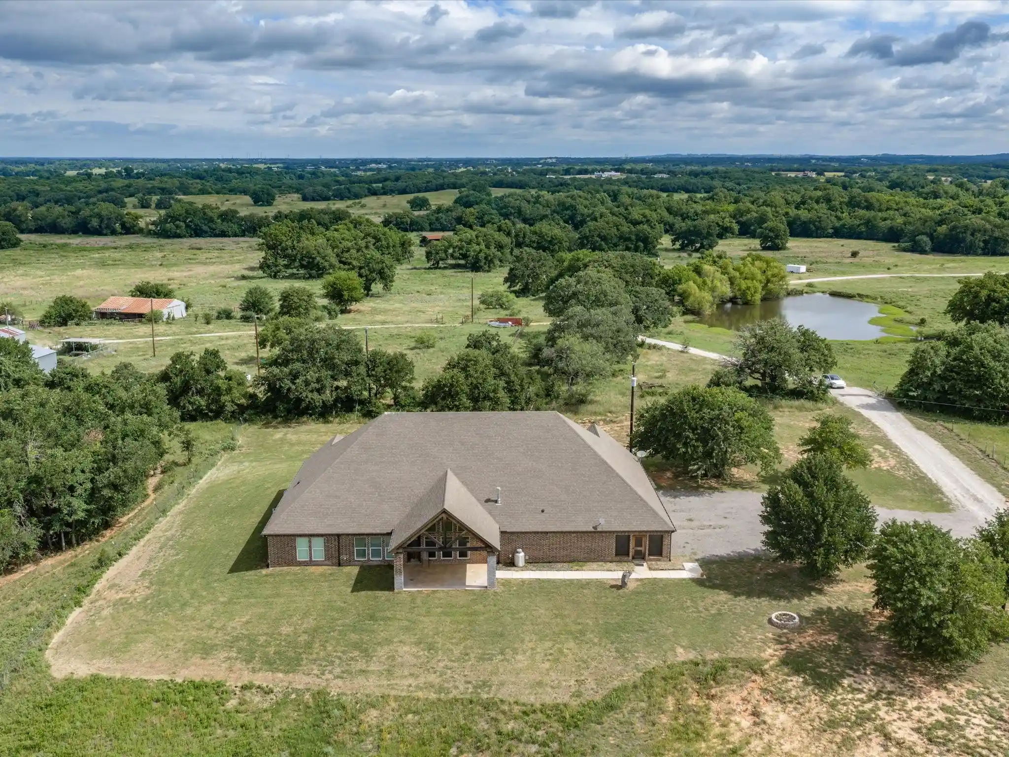 Photo 3 of Single family home for sale at 910 County Road 1111, Decatur, TX 76234 | MLS# 21303921 | Listing updated on 2026-10-29