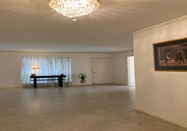 Listing Photo 5 - Condo for sale in building located at 11332 Park Central Pl, Dallas, TX 75230 - Unit #B