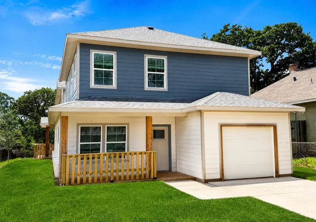 Photo 1 of Sale Pending at 3529 Cleveland St, Dallas, TX 75215 | MLS# 21304375 | Listing updated on 2026-09-14