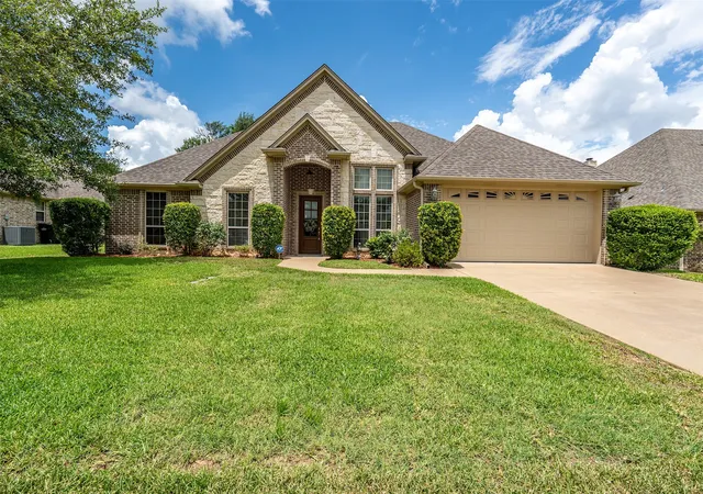 Photo 1 of Single family home for sale at 16532 Milwood, Tyler, TX 75703 | MLS# 21304503 | Listing updated on 2026-09-11