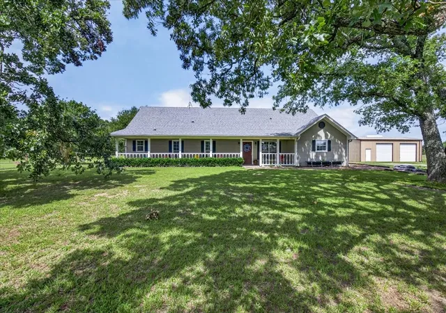 Photo 2 of Single family home for sale at 16140 County Road 4009, Mabank, TX 75147 | MLS# 21304523 | Listing updated on 2026-08-02