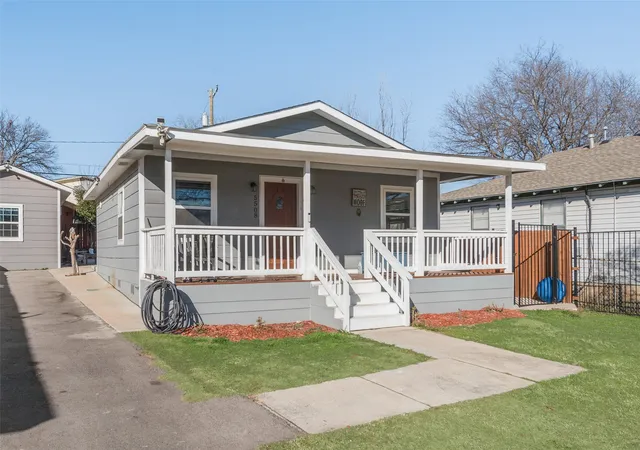 Photo 2 of Single family home for sale at 5508 Diaz Ave, Fort Worth, TX 76107 | MLS# 21303649 | Listing updated on 2026-09-12