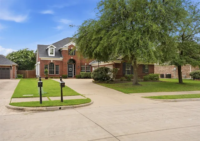 Photo 2 of Sale Pending at 8405 Player Dr, Rowlett, TX 75089 | MLS# 21304595 | Listing updated on 2026-09-18