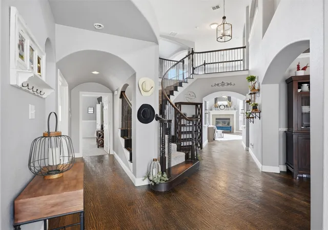 Photo 3 of Sale Pending at 8405 Player Dr, Rowlett, TX 75089 | MLS# 21304595 | Listing updated on 2026-09-18