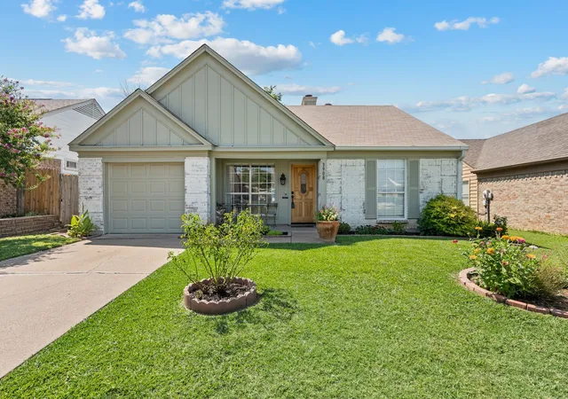 Photo 1 of Sale Pending at 3908 River Birch Rd, Fort Worth, TX 76137 | MLS# 21304437 | Listing updated on 2026-10-01