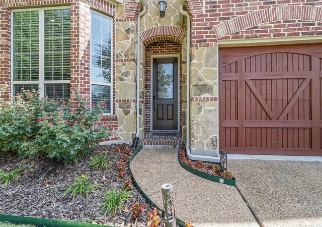 Photo 3 of Single family home for sale at 5665 Binbranch Ln, Mc Kinney, TX 75071 | MLS# 21304719 | Listing updated on 2026-09-13