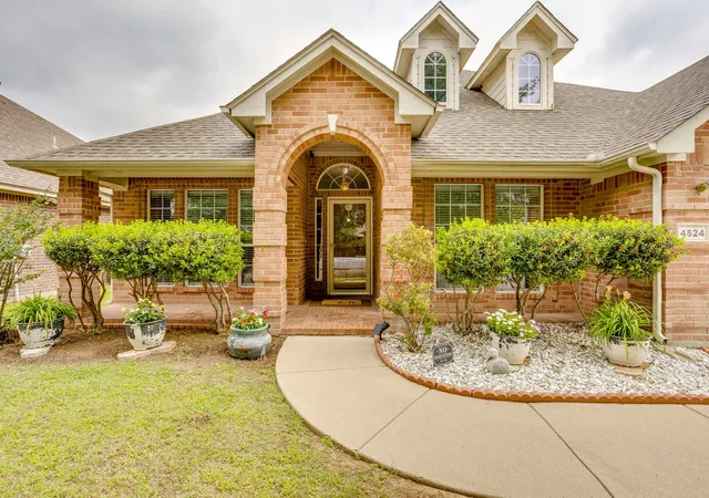 Photo 1 of Single family home for sale at 4524 Embercrest Ln, Fort Worth, TX 76123 | MLS# 21302838 | Listing updated on 2026-09-10