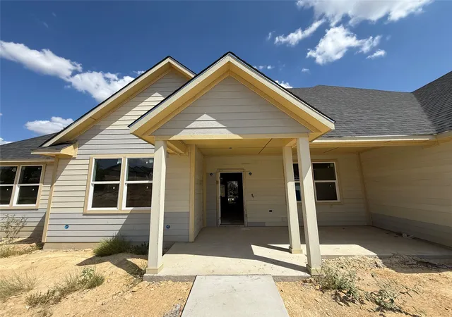 Photo 3 of Single family home for sale at 277 Zebrastone Wy, Poolville, TX 76487 | MLS# 21297241 | Listing updated on 2026-09-11