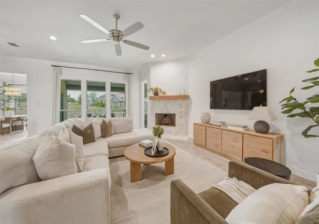 Photo 3 of Single family home for sale at 8110 Spanish Hills Dr, Fort Worth, TX 76126 | MLS# 21302032 | Listing updated on 2026-09-14