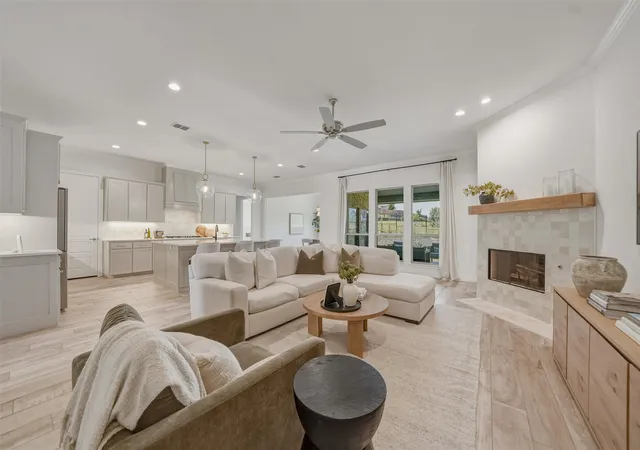 Photo 4 of Single family home for sale at 8110 Spanish Hills Dr, Fort Worth, TX 76126 | MLS# 21302032 | Listing updated on 2026-09-14