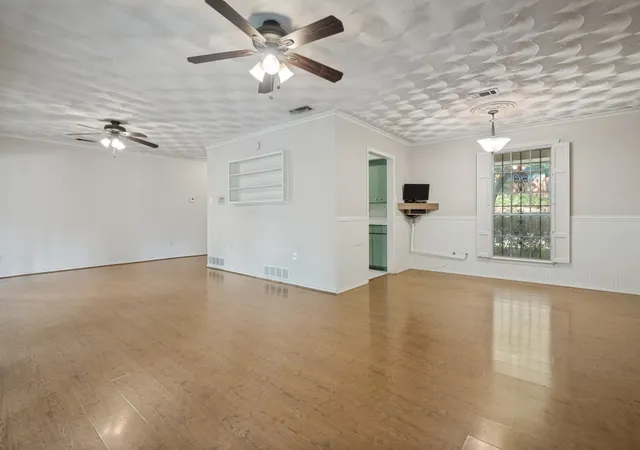 Photo 3 of Sale Pending at 3536 Rio Grande Ave, Dallas, TX 75233 | MLS# 21304814 | Listing updated on 2026-09-16