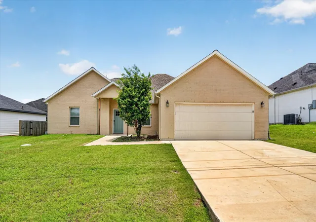 Photo 1 of Single family home for sale at 5503 Firewood Trl, Granbury, TX 76048 | MLS# 21303837 | Listing updated on 2026-09-14