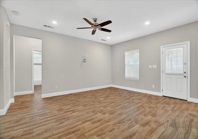 Photo 3 of Single family home for sale at 5503 Firewood Trl, Granbury, TX 76048 | MLS# 21303837 | Listing updated on 2026-09-14