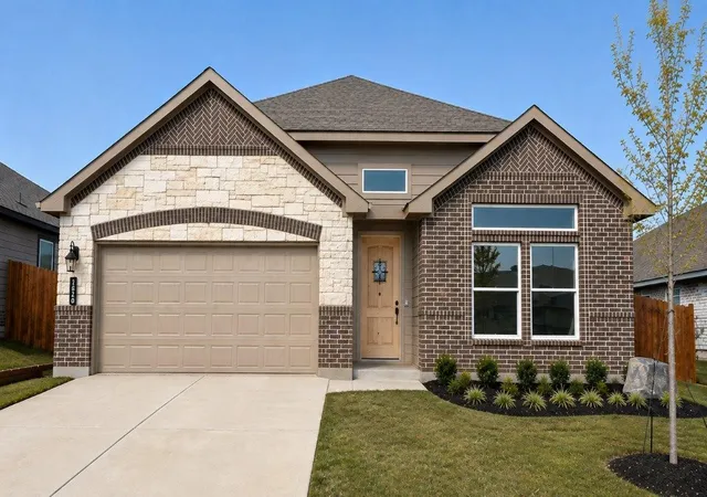 Photo 1 of Single family home for sale at 2620 Goldfinch Dr, Denton, TX 76205 | MLS# 21304024 | Listing updated on 2026-09-11
