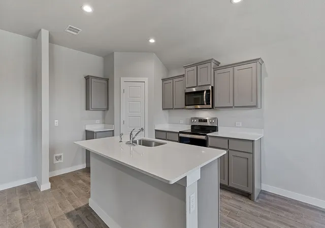 Photo 2 of Sale Pending at 2712 Flowers Dr, Denton, TX 76205 | MLS# 21304874 | Listing updated on 2026-09-11
