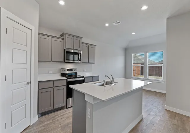 Photo 3 of Sale Pending at 2712 Flowers Dr, Denton, TX 76205 | MLS# 21304874 | Listing updated on 2026-09-11