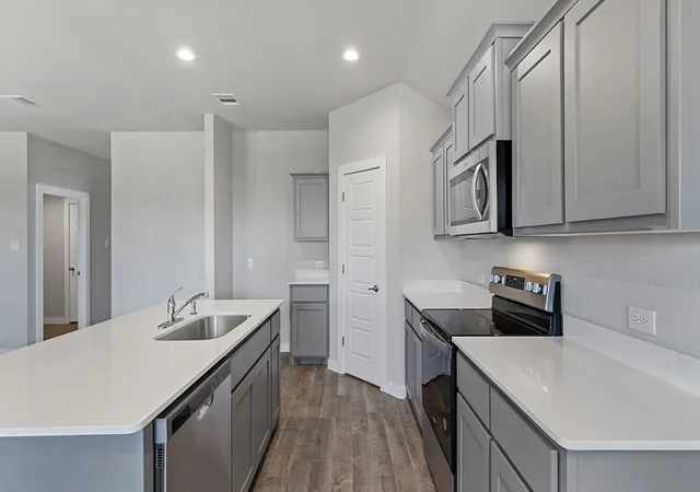 Photo 4 of Sale Pending at 2712 Flowers Dr, Denton, TX 76205 | MLS# 21304874 | Listing updated on 2026-09-11