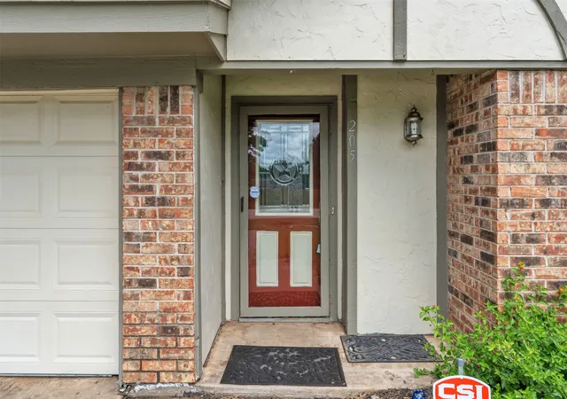Sale Pending at 205 Mountain View Dr, Azle, TX 76020 | MLS# 21304704 | Listing updated on 2026-10-07