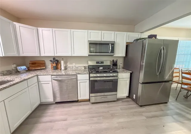 Photo 4 of Sale Pending at 604 Cooper St, Ennis, TX 75119 | MLS# 21305420 | Listing updated on 2026-09-23