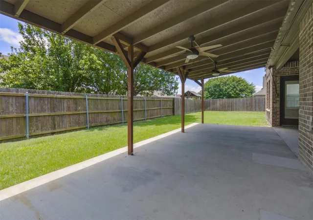 Photo 4 of Sale Pending at 210 Debbie Wy, Red Oak, TX 75154 | MLS# 21291405 | Listing updated on 2026-09-22