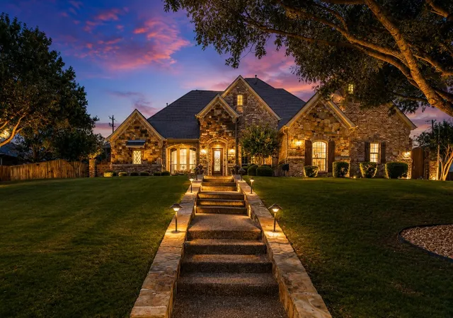 Photo 2 of Single family home for sale at 229 Arbor Ln, Haslet, TX 76052 | MLS# 21303019 | Listing updated on 2026-10-07