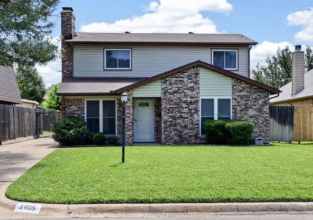 Photo 1 of Single family home for sale at 3905 Palomino Dr, Benbrook, TX 76116 | MLS# 21299194 | Listing updated on 2026-10-22