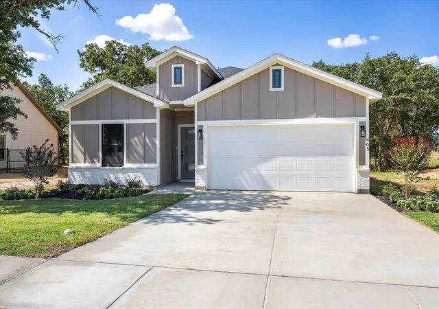Photo 1 of Single family home for sale at 465 Peace Lily Wy, Tolar, TX 76476 | MLS# 21304430 | Listing updated on 2026-10-01