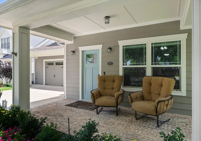 Photo 3 of Sale Pending at 423 Jordan Farm Cir, Rockwall, TX 75087 | MLS# 21296400 | Listing updated on 2026-09-10