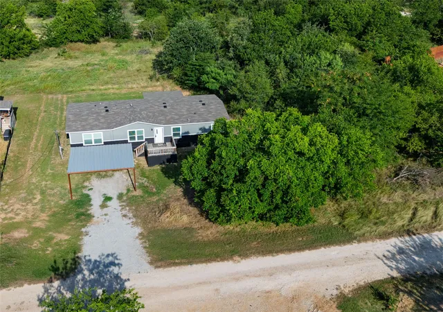 Photo 2 of Manufactured home for sale at 112 Buffalo Gap Dr, Bridgeport, TX 76426 | MLS# 21305851 | Listing updated on 2026-09-25