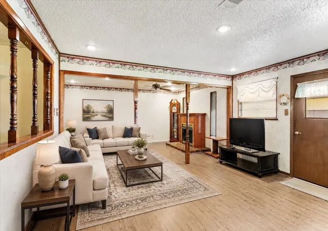 Photo 3 of Single family home for sale at 3472 Desvoignes Rd, Denison, TX 75021 | MLS# 21304601 | Listing updated on 2026-08-02