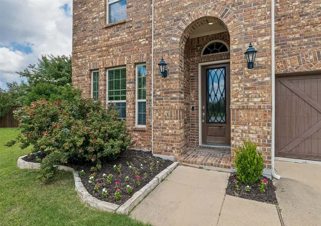 Photo 2 of Single family home for sale at 17614 Lily Ct, Dallas, TX 75252 | MLS# 21305898 | Listing updated on 2026-09-13