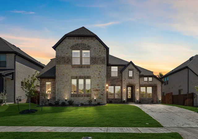 Photo 2 of Single family home for sale at 930 Cardinal Dr, Midlothian, TX 76065 | MLS# 21306141 | Listing updated on 2026-09-11