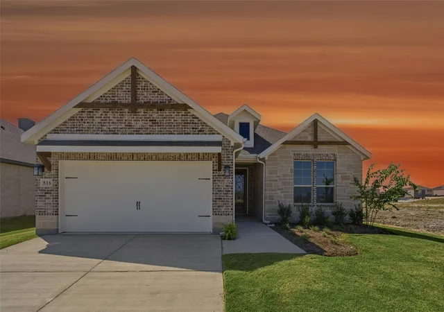 Photo 1 of Single family home for sale at 816 Sand Piper Ln, Anna, TX 75409 | MLS# 21304604 | Listing updated on 2026-09-24