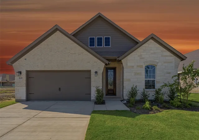 Photo 1 of Single family home for sale at 820 Sand Piper Ln, Anna, TX 75409 | MLS# 21304634 | Listing updated on 2026-09-24