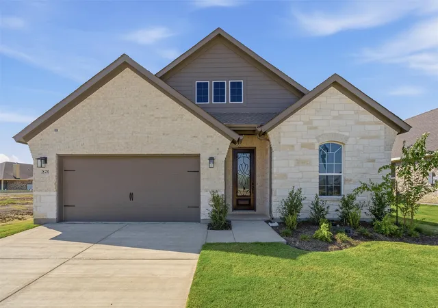 Photo 2 of Single family home for sale at 820 Sand Piper Ln, Anna, TX 75409 | MLS# 21304634 | Listing updated on 2026-09-24