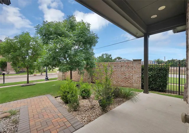 Photo 2 of Single family home for sale at 6828 Chase St, North Richland Hills, TX 76182 | MLS# 21305664 | Listing updated on 2026-10-20