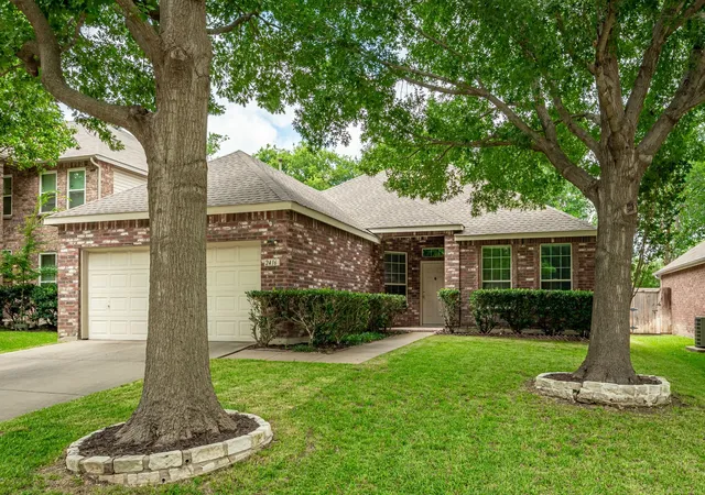 Photo 1 of Sale Pending at 2416 Dalhart Trl, Mc Kinney, TX 75072 | MLS# 21302401 | Listing updated on 2026-09-14