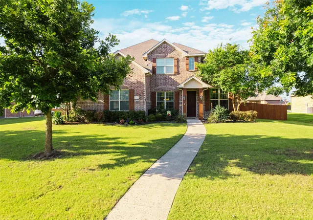 Photo 1 of Single family home for sale at 341 Vista Park Dr, Sunnyvale, TX 75182 | MLS# 21304132 | Listing updated on 2026-09-07