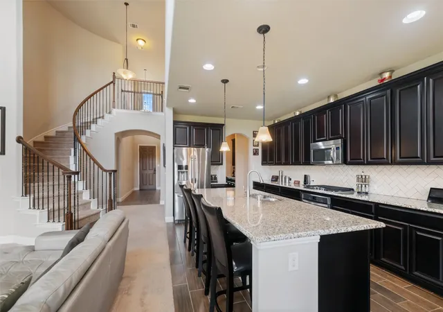 Photo 3 of Single family home for sale at 341 Vista Park Dr, Sunnyvale, TX 75182 | MLS# 21304132 | Listing updated on 2026-09-07
