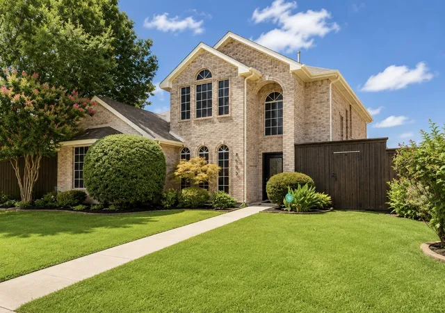 Photo 2 of Sale Pending at 4692 Parnell Ln, Plano, TX 75024 | MLS# 21306323 | Listing updated on 2026-09-14