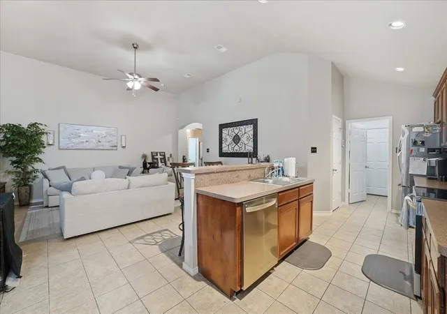 Photo 4 of Single family home for sale at 4037 Tiburon St, Fort Worth, TX 76106 | MLS# 21306401 | Listing updated on 2026-09-10