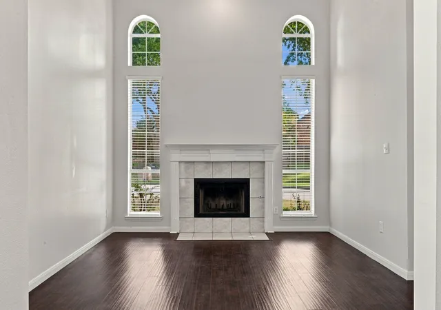 Photo 3 of Single family home for sale at 3117 Irvine Dr, Carrollton, TX 75007 | MLS# 21305938 | Listing updated on 2026-09-07