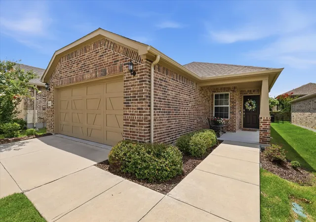 Photo 2 of Single family home for sale at 1268 Revolution Dr, Little Elm, TX 76227 | MLS# 21306375 | Listing updated on 2026-09-14