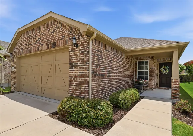 Photo 3 of Single family home for sale at 1268 Revolution Dr, Little Elm, TX 76227 | MLS# 21306375 | Listing updated on 2026-09-14