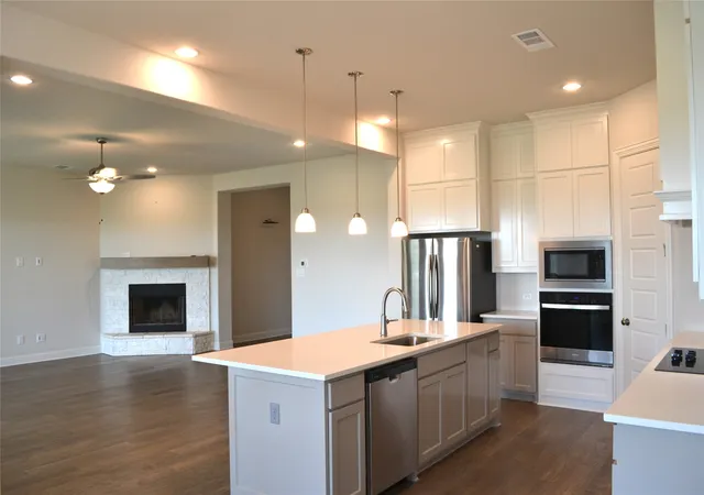 Photo 2 of Single family home for sale at 3834 Foot Hills Dr, Midlothian, TX 76065 | MLS# 21302185 | Listing updated on 2026-09-13