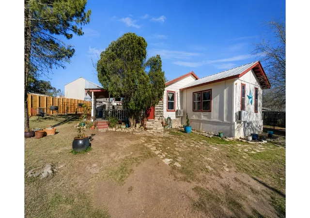 Photo 3 of Sale Pending at 117 Reading Ave N, Center Point, TX 78010 | MLS# 21306623 | Listing updated on 2026-09-10