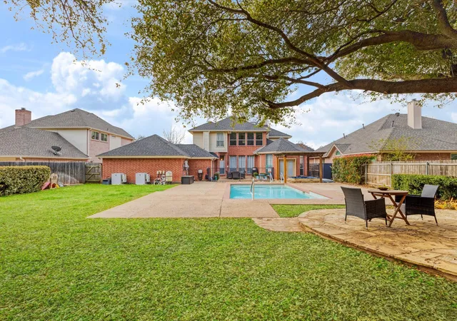 Photo 1 of Sale Pending at 6207 Millwood Ct, Arlington, TX 76016 | MLS# 21306740 | Listing updated on 2026-10-07