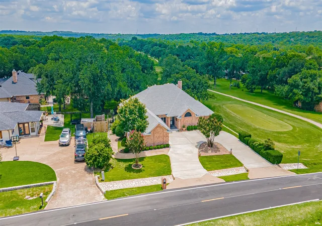 Photo 3 of Single family home for sale at 9031 Bontura Rd, Granbury, TX 76049 | MLS# 21306760 | Listing updated on 2026-09-09